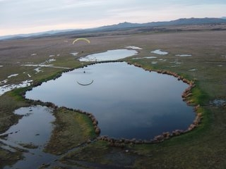  倒映在 Villafafila 泻湖 